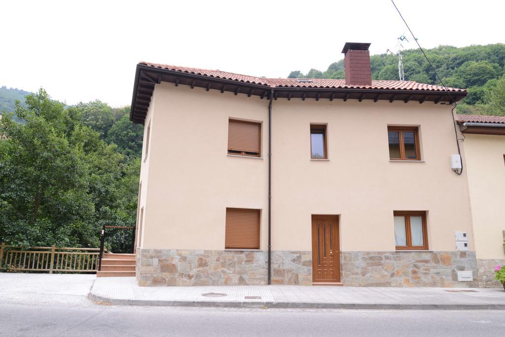 Apartamentos El Rincon De Limes Cangas De Narcea Cameră foto